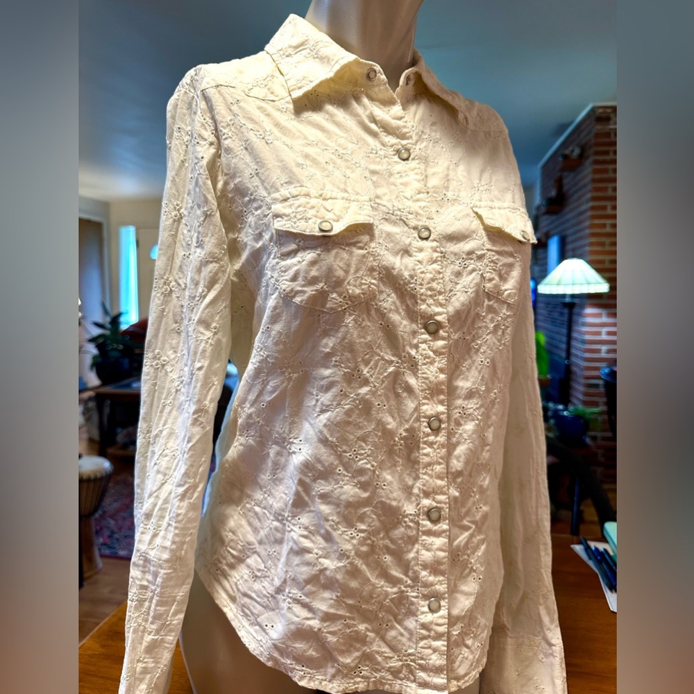 Tilt Ivory Women's Snap Long Sleeve Blouse Vintage Vibes